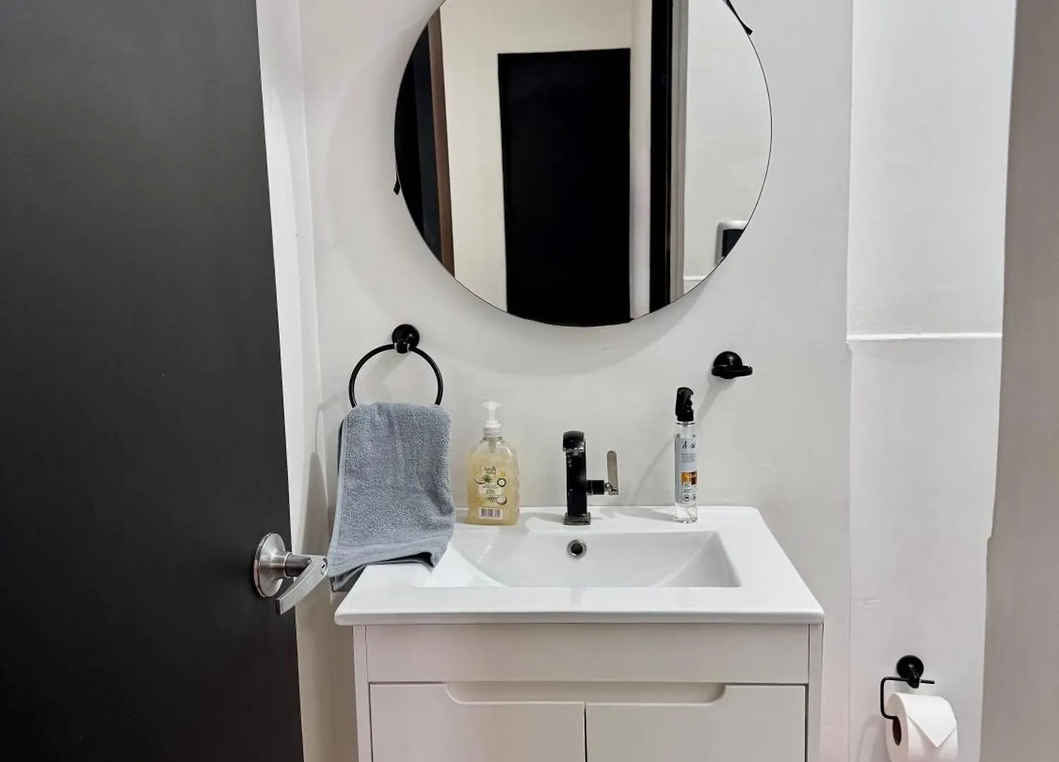 Bed and Breakfast Easyhouse Medellín Bed & Breakfast