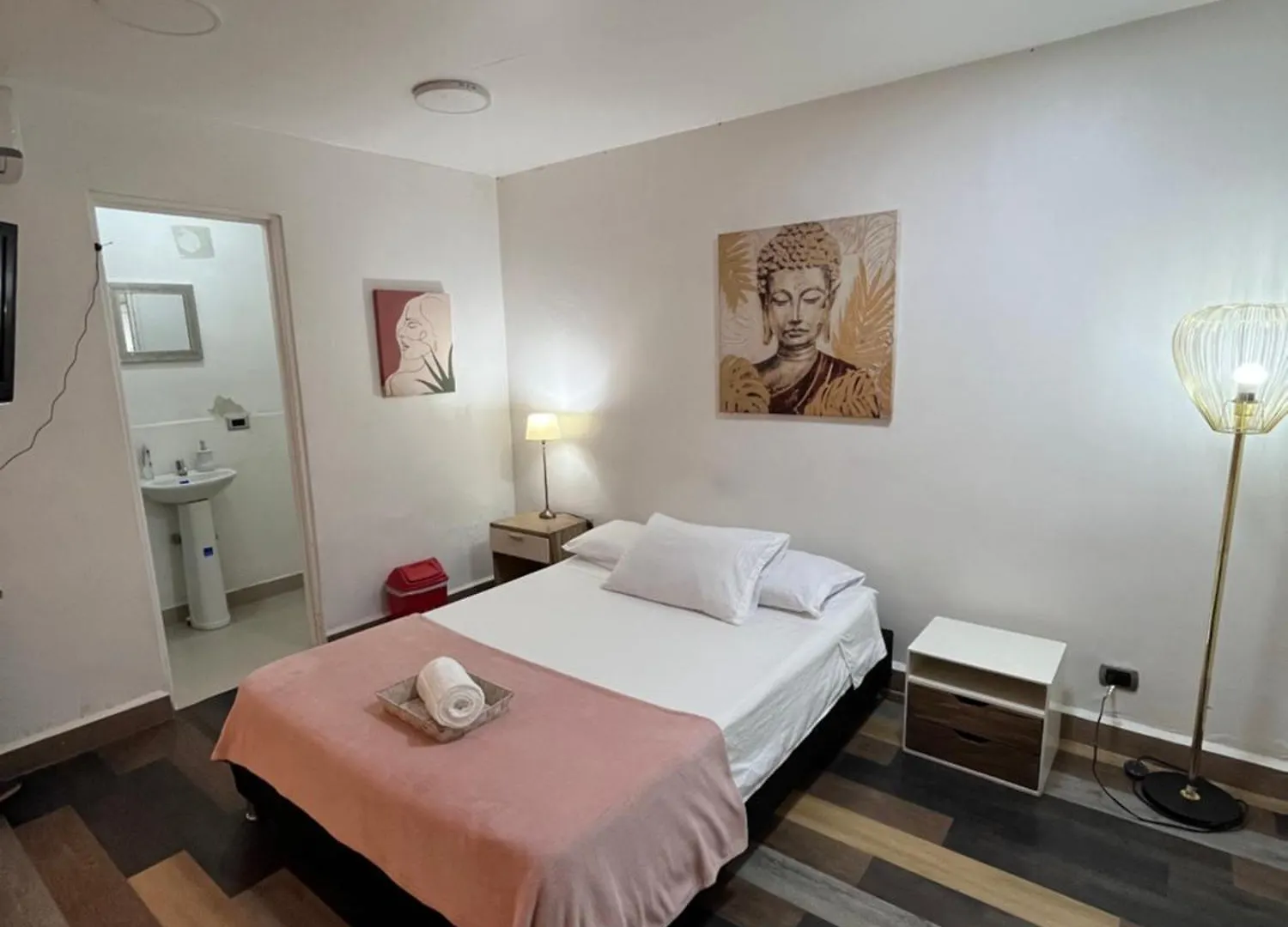 Easyhouse Bed & Breakfast Medellin