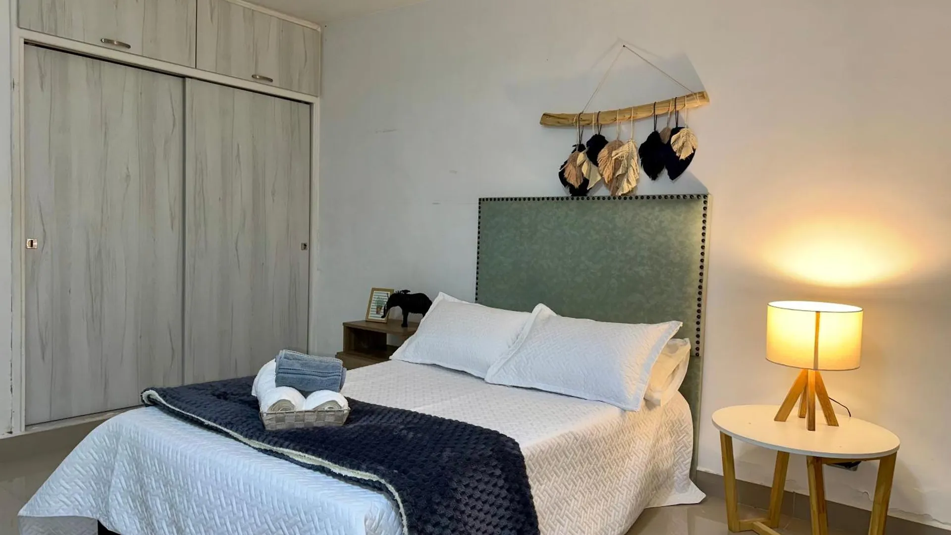 Easyhouse Bed & Breakfast Medellin Colombia