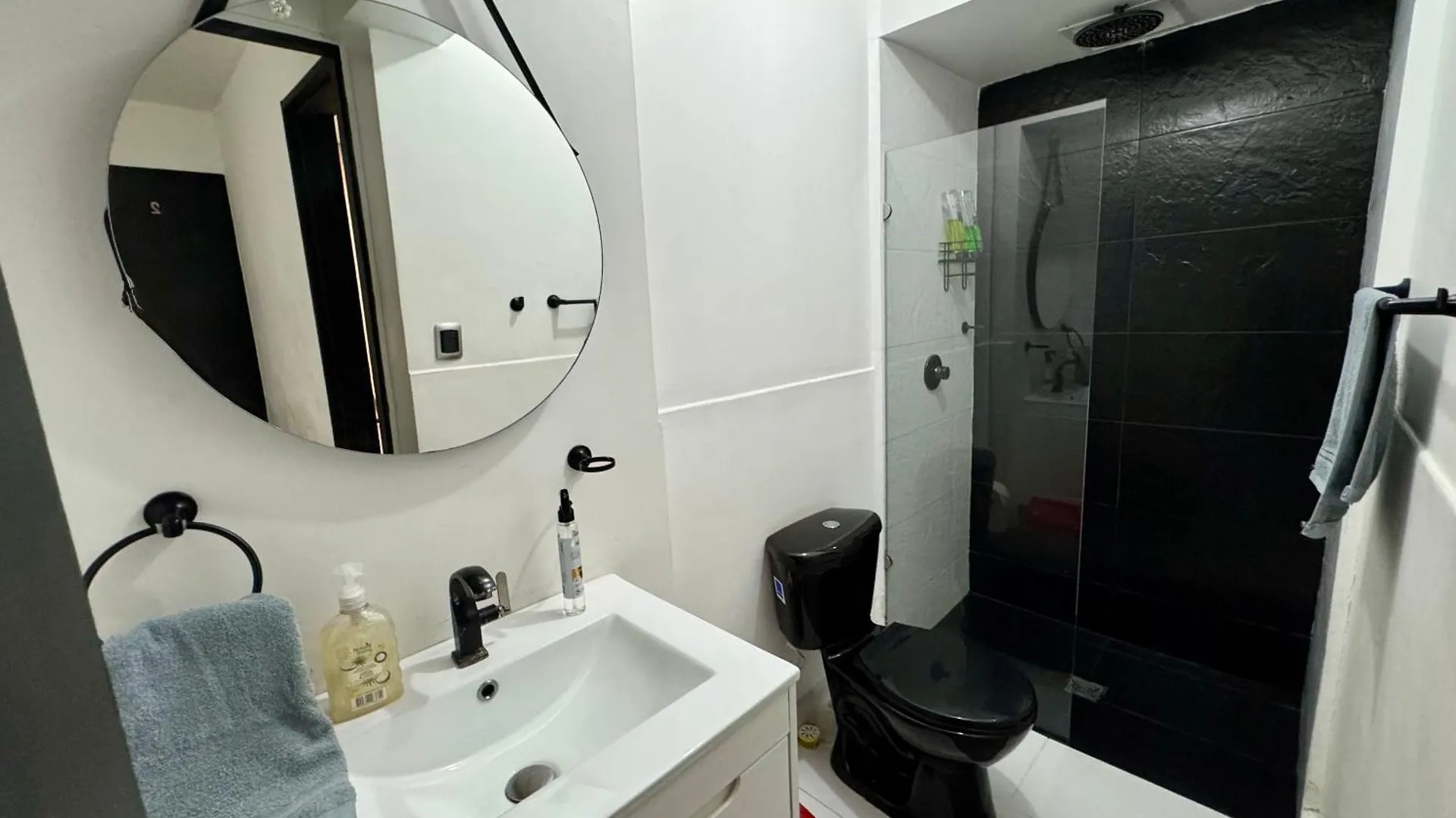 Easyhouse Bed & Breakfast Medellin