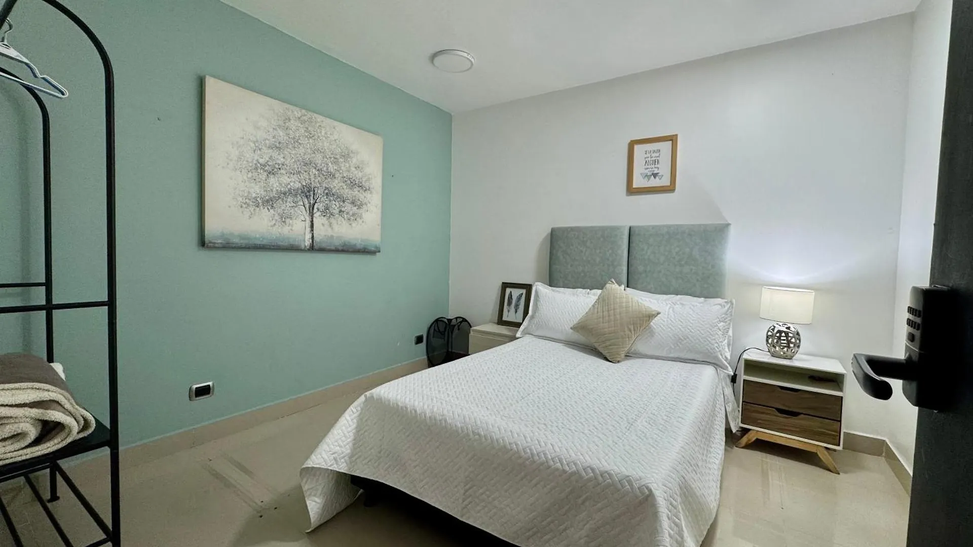 Easyhouse Bed & Breakfast Medellin