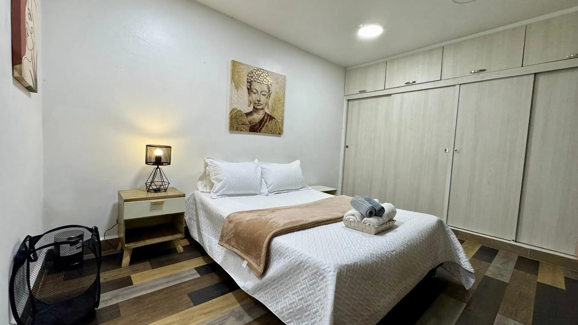 Easyhouse Bed & Breakfast Medellin